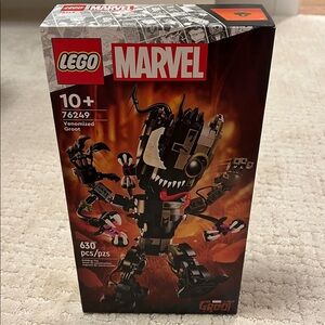 LEGO Marvel Venomized Groot Set